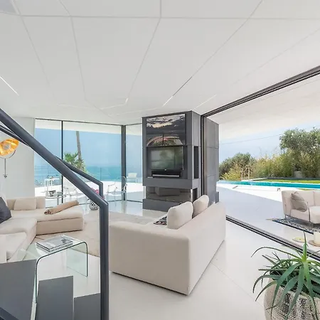 Golden Eye Villa